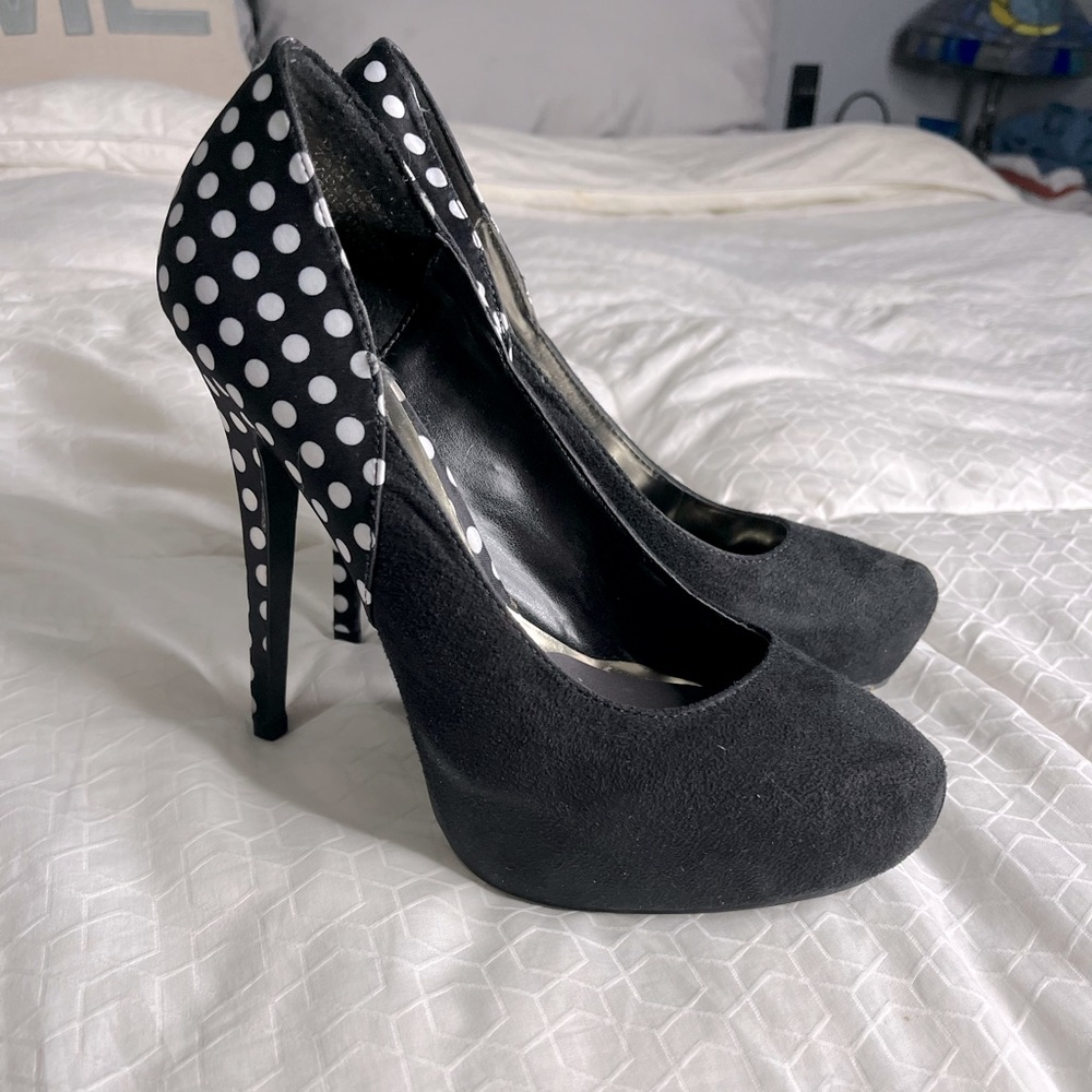 Kim Kardashian Pump Heels Size 7.5